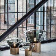 Brokis Muffin Medium Vloerlamp - Walnoot - Rookgrijs