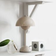 Avolt Square 1 USB + Magnet Stekkerdoos - Groen