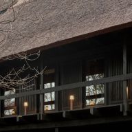 Louis Poulsen Bysted Garden Long Vloerlamp - 3000K Grondanker met adapter - Bruin