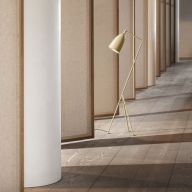 Gubi Grasshoppa Vloerlamp - Vintage rood