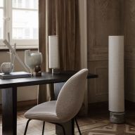 Gubi Unbound H120 Vloerlamp - Grijs marmer & Canvas wit
