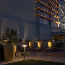 Louis Poulsen Kipp Bollard Vloerlamp - 3000K - Grondpin - Niet geaard - Aluminium