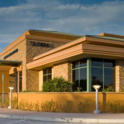 Louis Poulsen Kipp Bollard Vloerlamp - 3000K - Voetplaat - Geaard - Aluminium