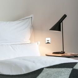 Louis Poulsen AJ Mini Table Tafellamp - Paars