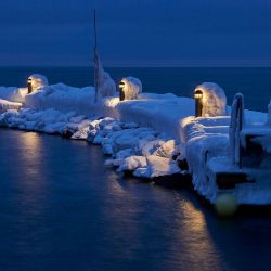 Louis Poulsen Waterfront LED Sokkellamp - 3000K - Geaard - Grondanker - Donkergrijs