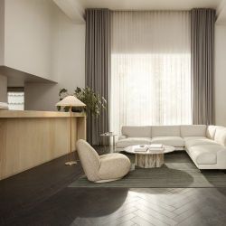 Gubi Tynell 9602 Vloerlamp - Messing & Wit