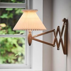 LE KLINT Sax 224-1/17 Wandlamp - Licht eiken met standaard kap - Wit