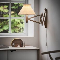 LE KLINT Sax 234-1/21 Wandlamp - Gerookt eiken met standaard kap - Wit