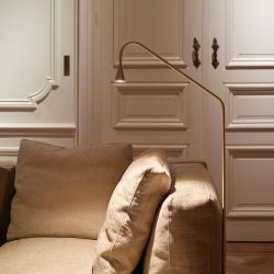 Trizo21 Austere-Floor Vloerlamp - Zwart