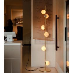 Bocci 84.3V Tall Vloerlamp - Roze - Zwarte base