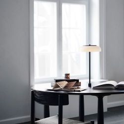 Nuura Blossi In-Set Tafellamp - Zwart - Opaal