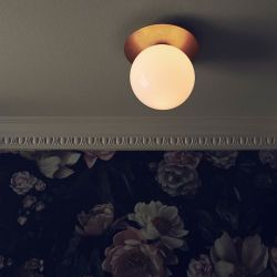 Nuura Liila 1 Medium Wandlamp - Goud - Opaal