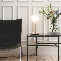 Nuura Miira Tafellamp - Messing - Opaal