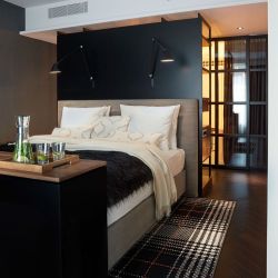 Louis Poulsen NJP Wall Long Wandlamp - 3000K - Zwart