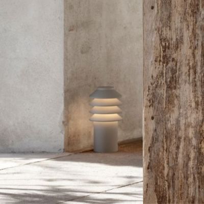 Louis Poulsen Bysted Garden Short Vloerlamp - 2700K Voetplaat met adapter - Aluminium