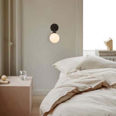 Nuura Apiales Wandlamp - Zwart - Opaal