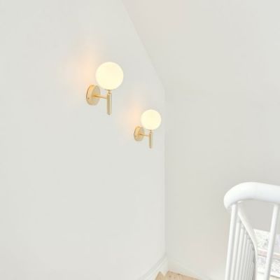 Nuura Miira Wandlamp - Messing - Opaal