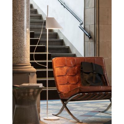 Louis Poulsen Yuh Vloerlamp - 2700K - Zwart