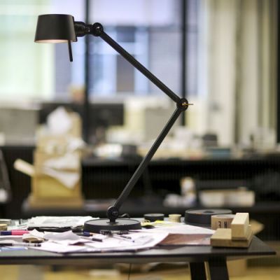 Tonone Bolt Desk 2 arm Bureaulamp - Zwart